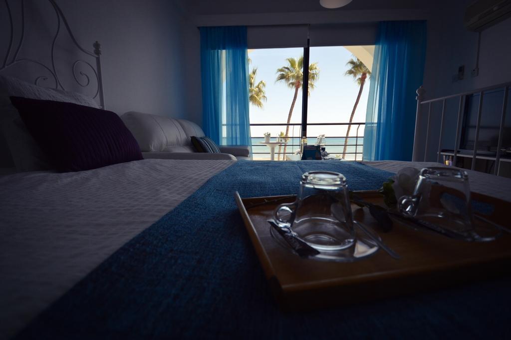 Krasas Beach Apartment Rentals 라르나카 객실 사진