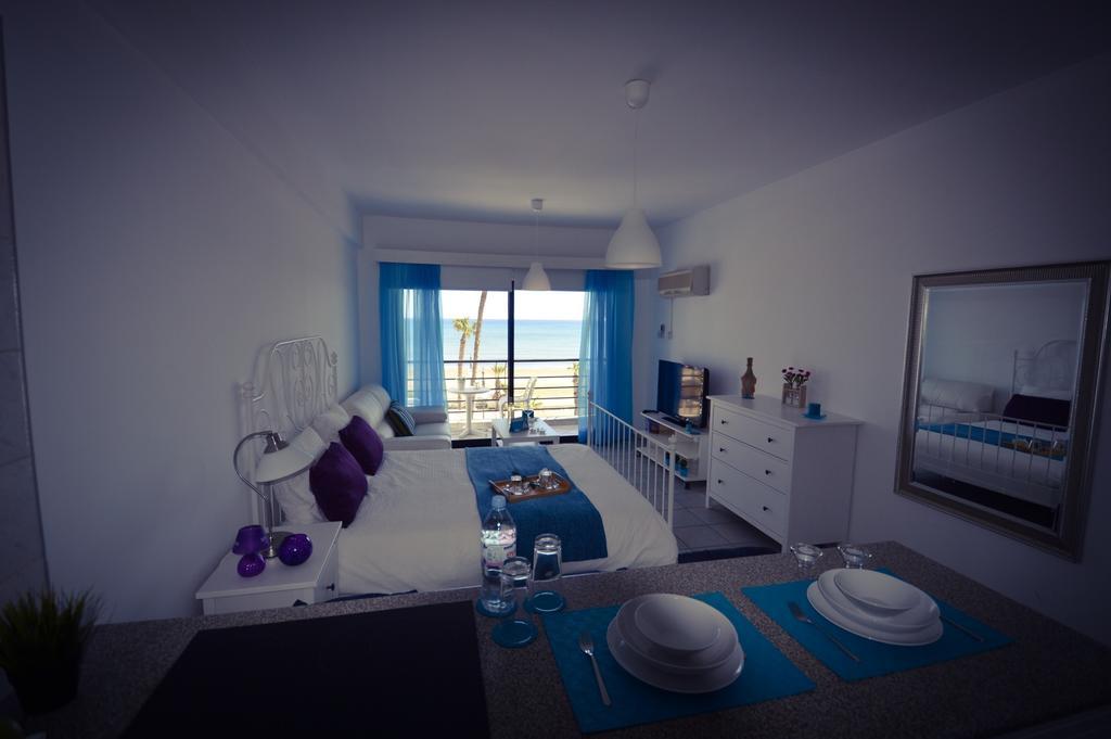 Krasas Beach Apartment Rentals 라르나카 객실 사진